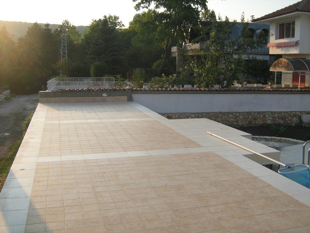 Eli Guest House Balchik Exterior photo